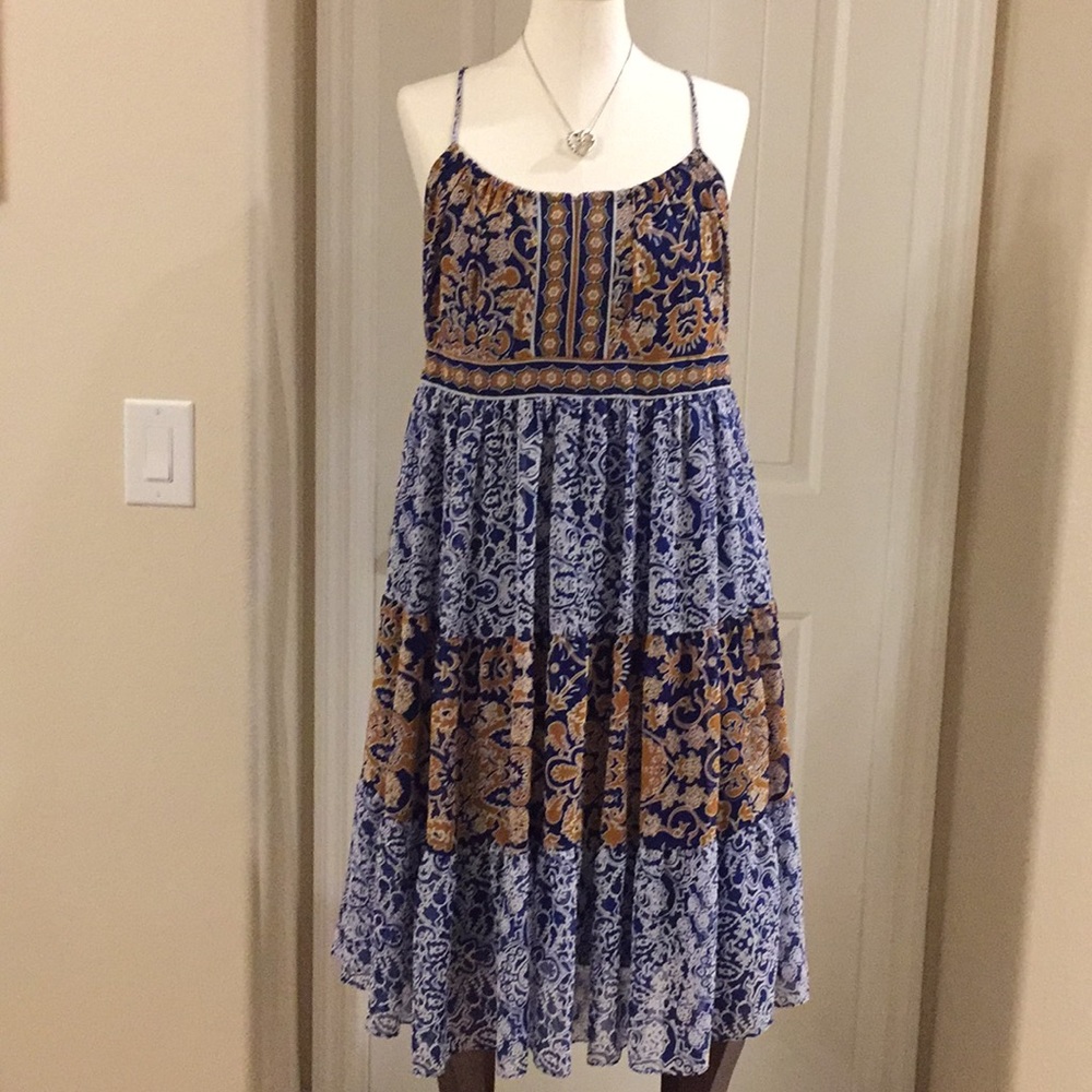 Jones New York flare dress. L:34in B:36in